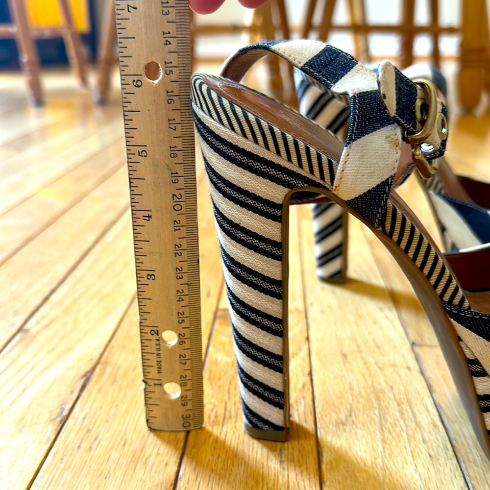 Jessica Simpson Striped Platform Sandals - Picture 2 of 5